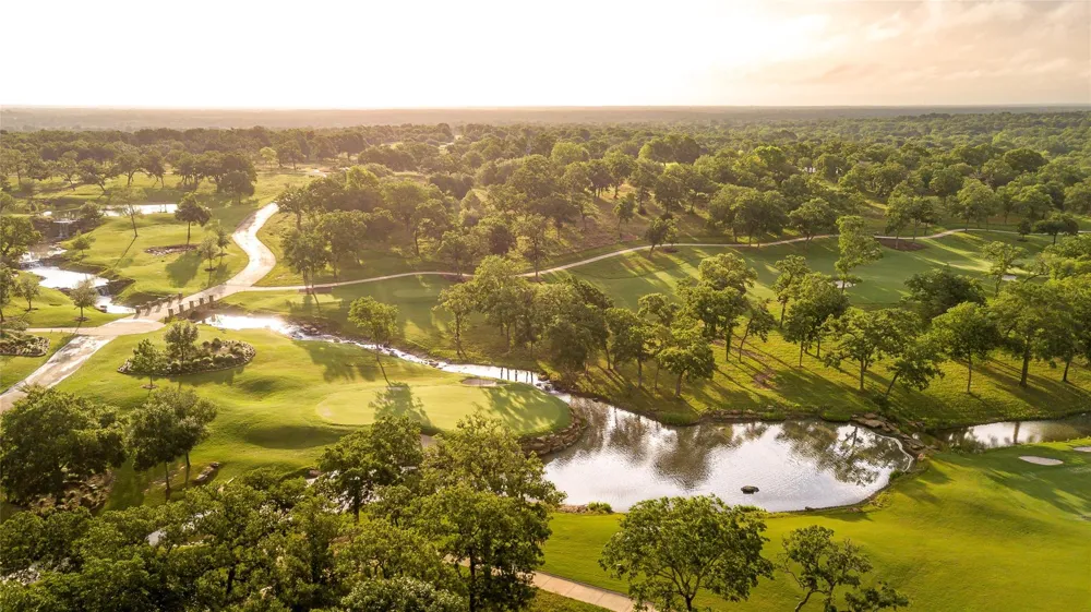 31 Mallard Lane Columbus, TX 78934