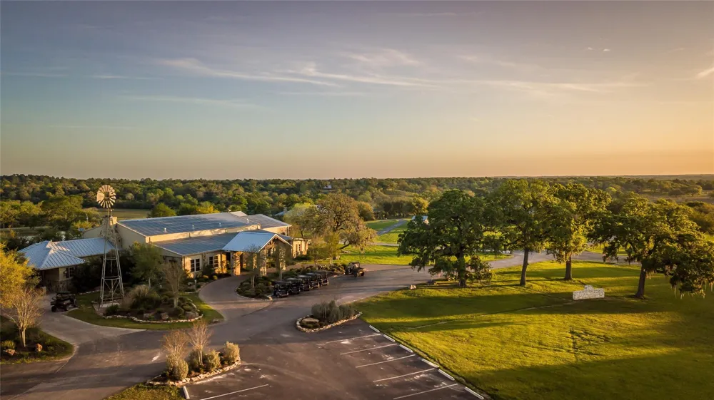 31 Mallard Lane Columbus, TX 78934