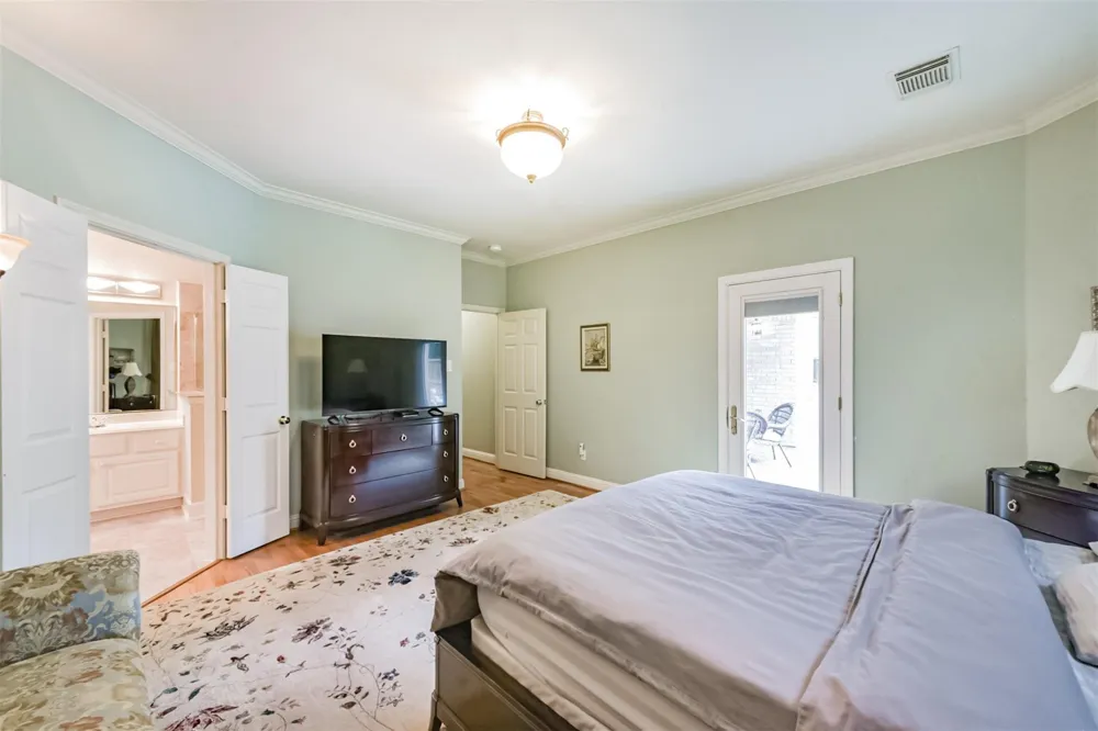 5346 Navarro Street Houston, TX 77056
