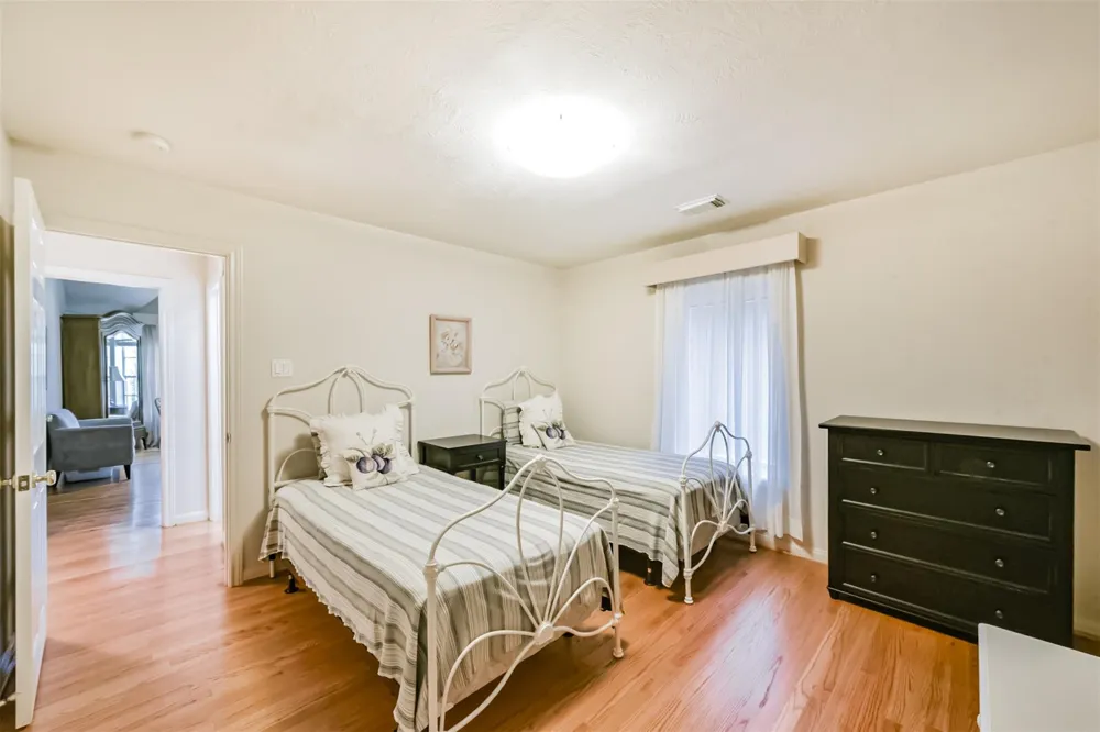 5346 Navarro Street Houston, TX 77056