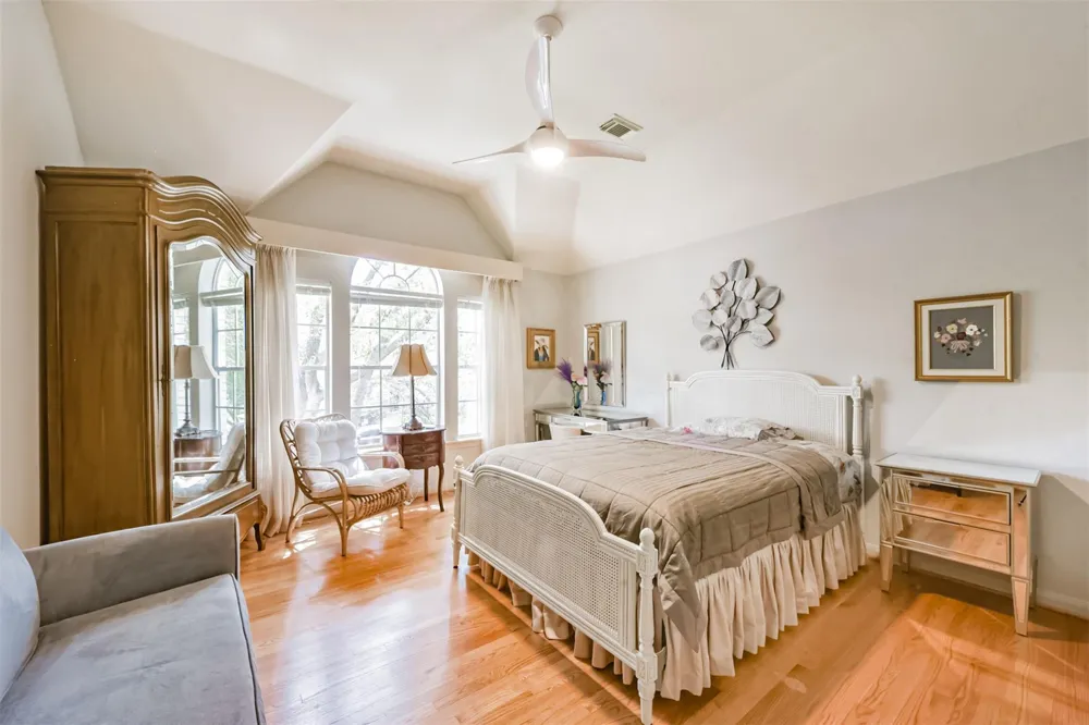 5346 Navarro Street Houston, TX 77056
