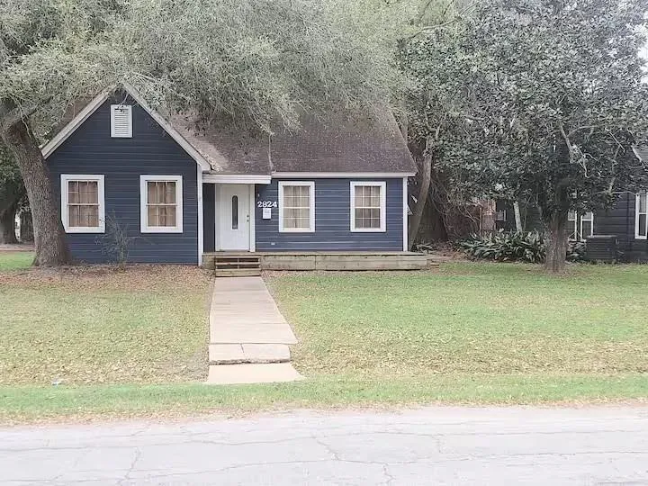 2824 5th Street Bay City, TX 77414
