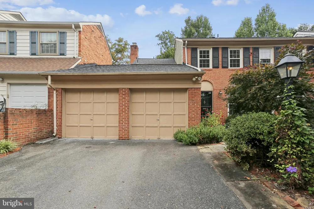 10233 GAINSBOROUGH Potomac, MD 20854