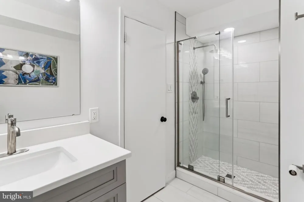 10233 GAINSBOROUGH Potomac, MD 20854
