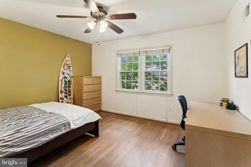 10233 GAINSBOROUGH Potomac, MD 20854