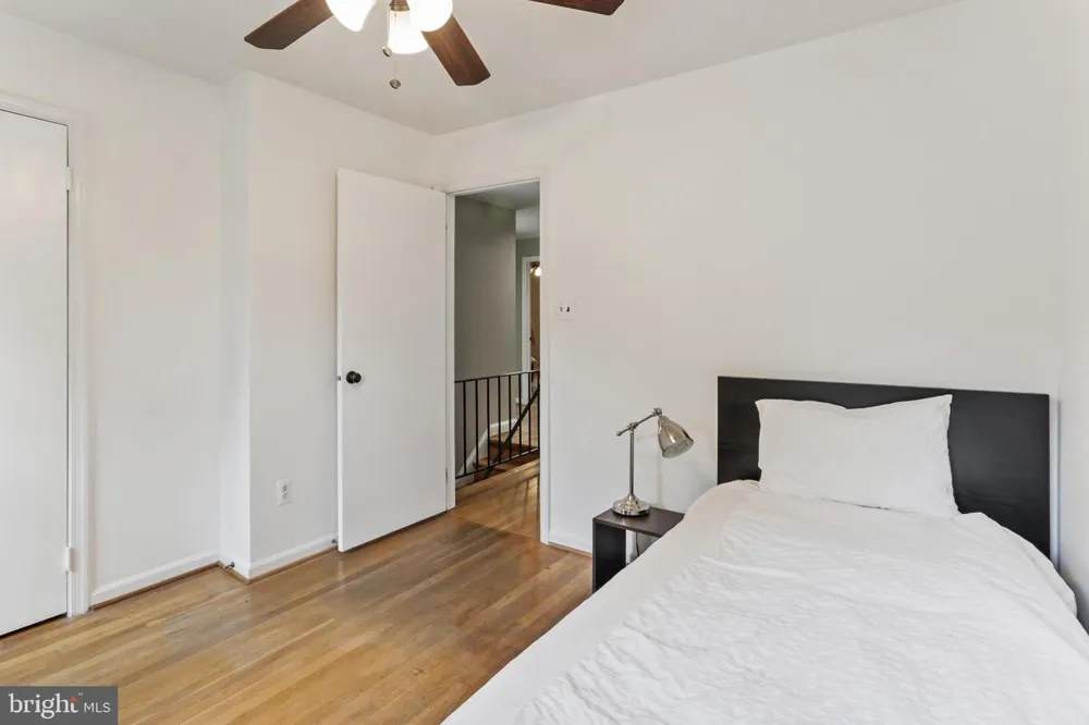 10233 GAINSBOROUGH Potomac, MD 20854
