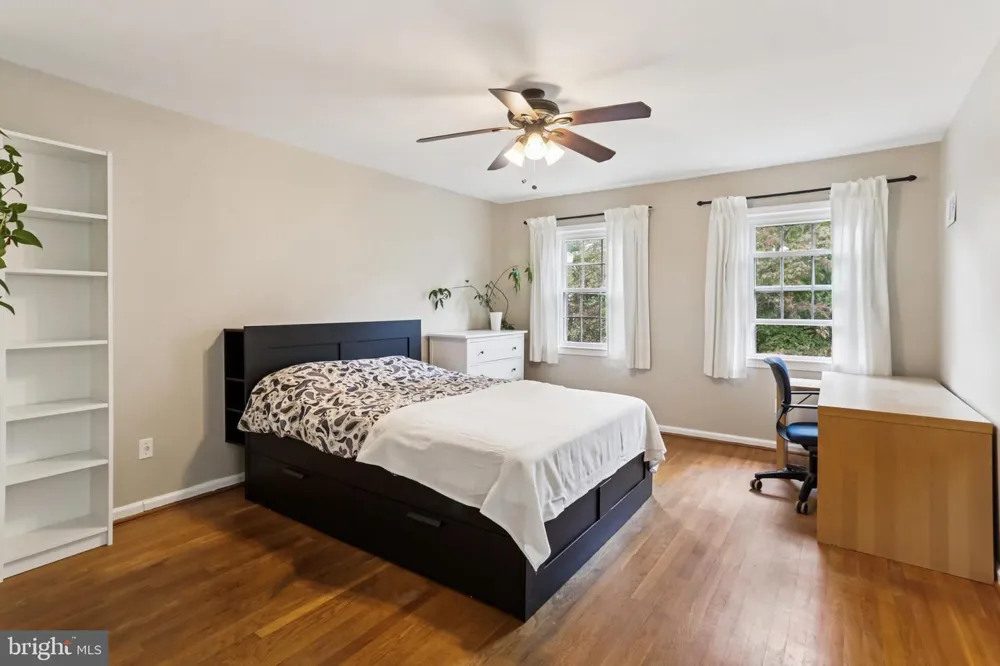 10233 GAINSBOROUGH Potomac, MD 20854
