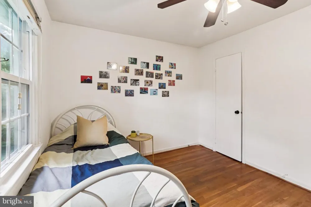 10233 GAINSBOROUGH Potomac, MD 20854