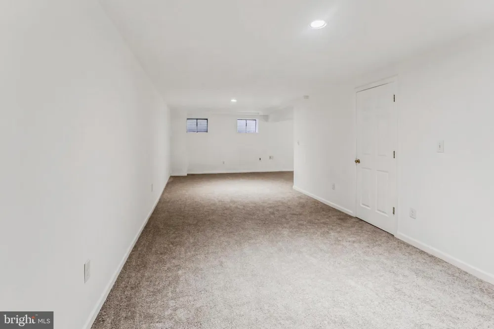 10233 GAINSBOROUGH Potomac, MD 20854