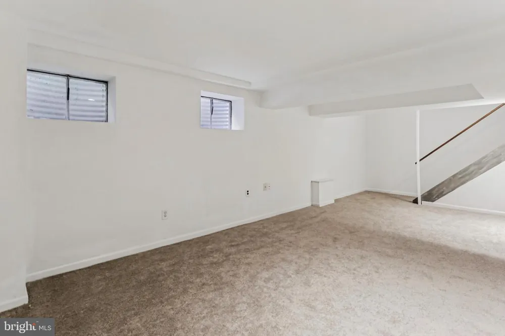 10233 GAINSBOROUGH Potomac, MD 20854