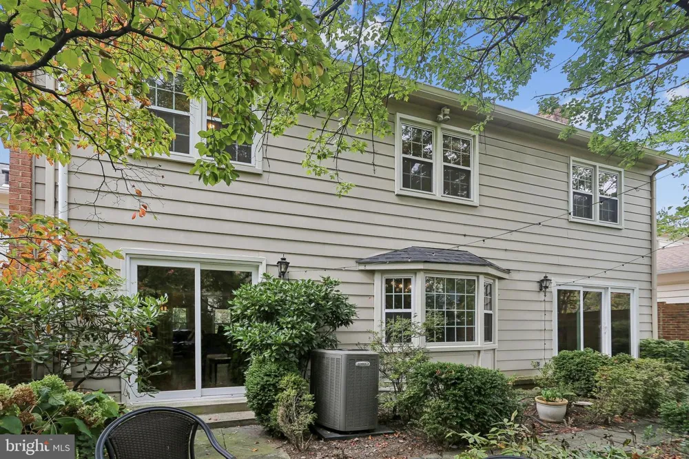 10233 GAINSBOROUGH Potomac, MD 20854