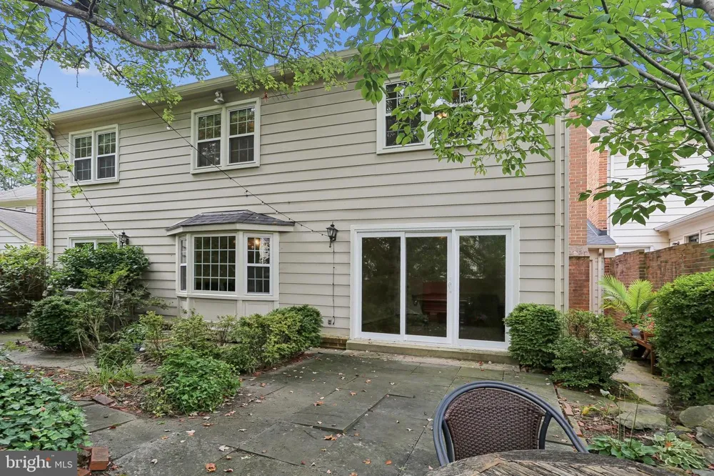 10233 GAINSBOROUGH Potomac, MD 20854