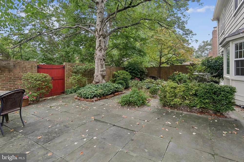 10233 GAINSBOROUGH Potomac, MD 20854