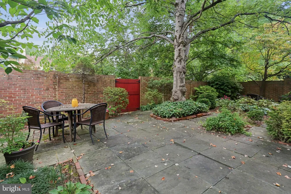 10233 GAINSBOROUGH Potomac, MD 20854
