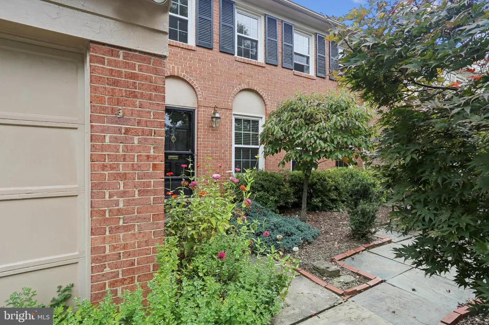 10233 GAINSBOROUGH Potomac, MD 20854