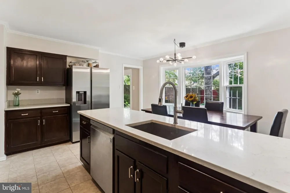 10233 GAINSBOROUGH Potomac, MD 20854