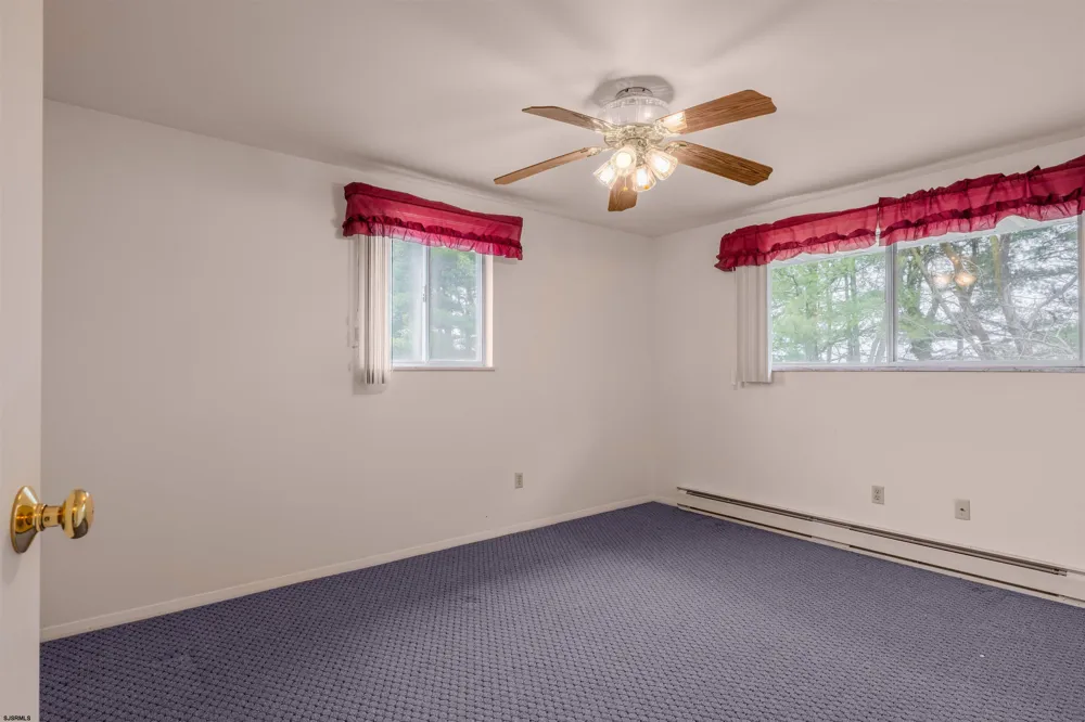 40 Toni Lynn Ct Hammonton, NJ 08037