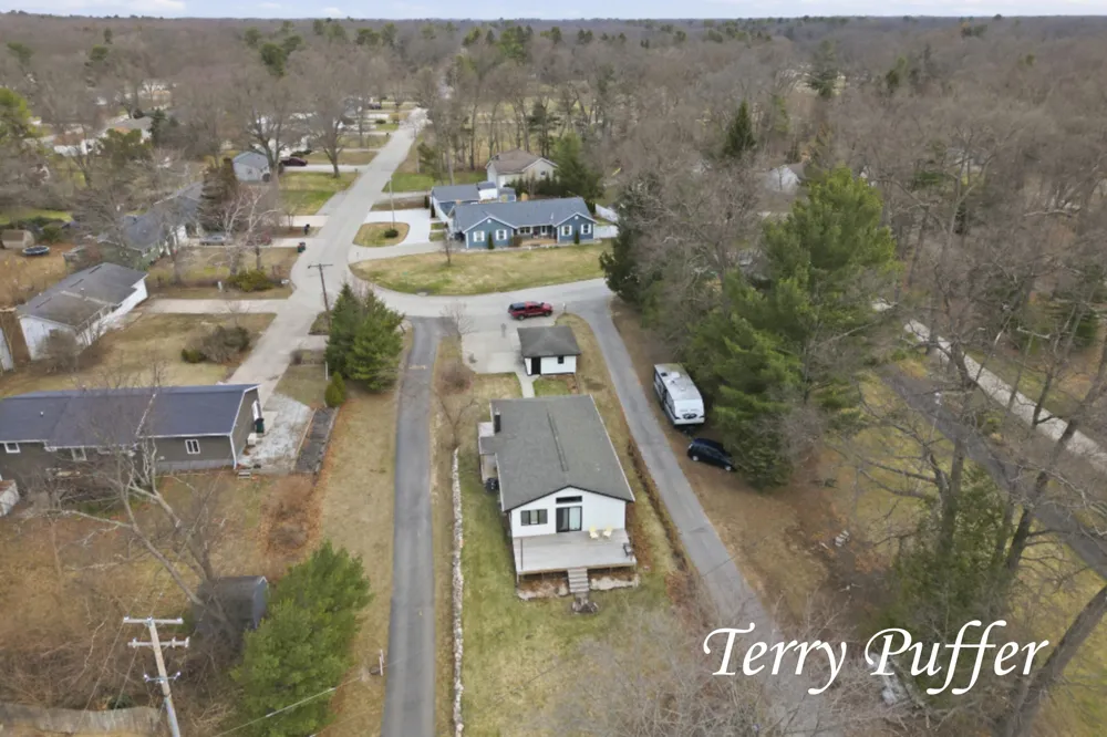 1559 Glenwood Avenue Muskegon, MI 49445