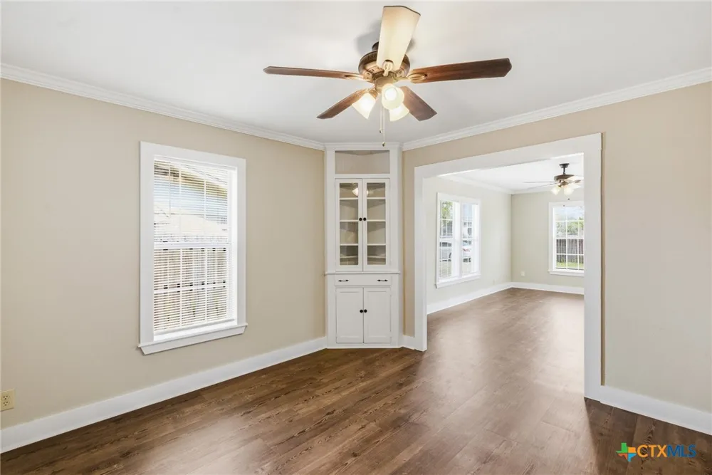 1406 Clinton Street Cuero, TX 77954