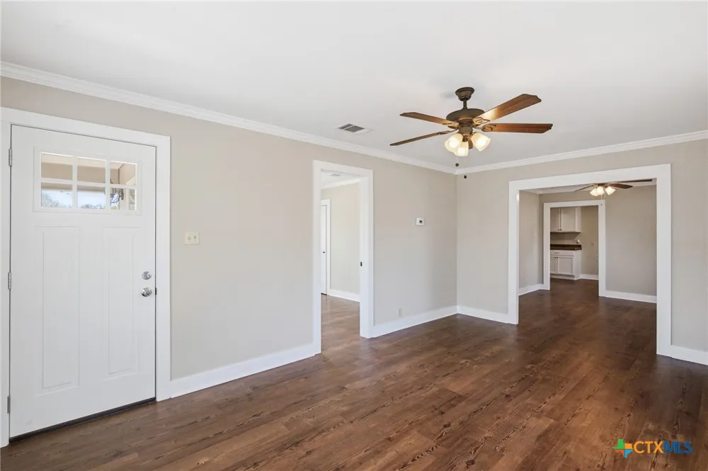 1406 Clinton Street Cuero, TX 77954