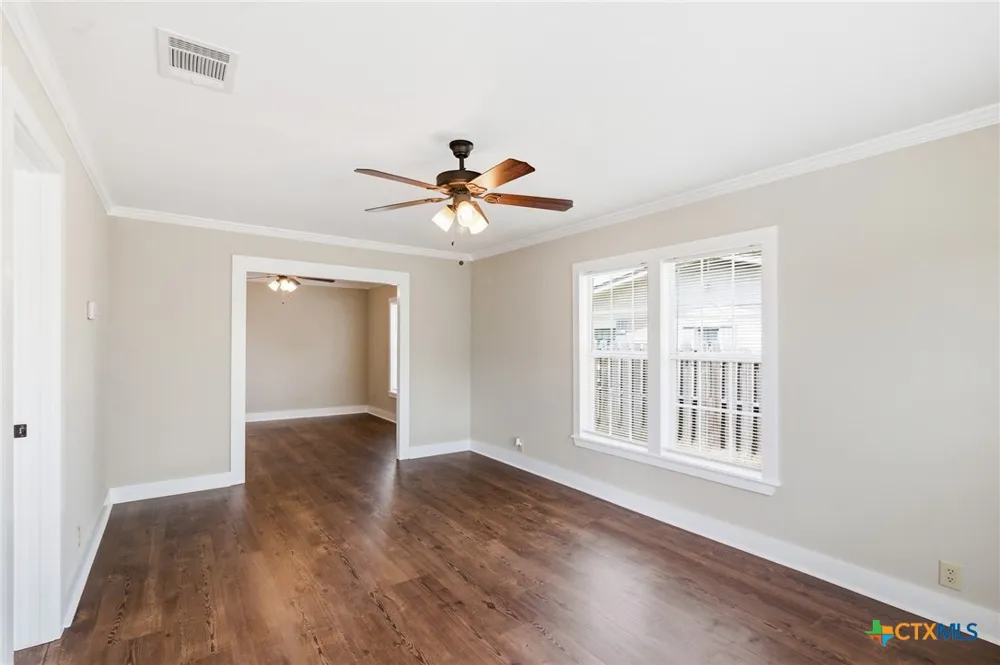 1406 Clinton Street Cuero, TX 77954