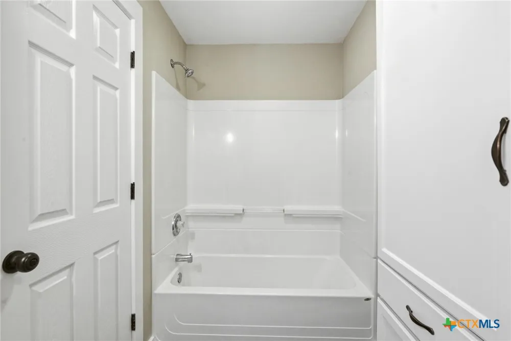 1406 Clinton Street Cuero, TX 77954