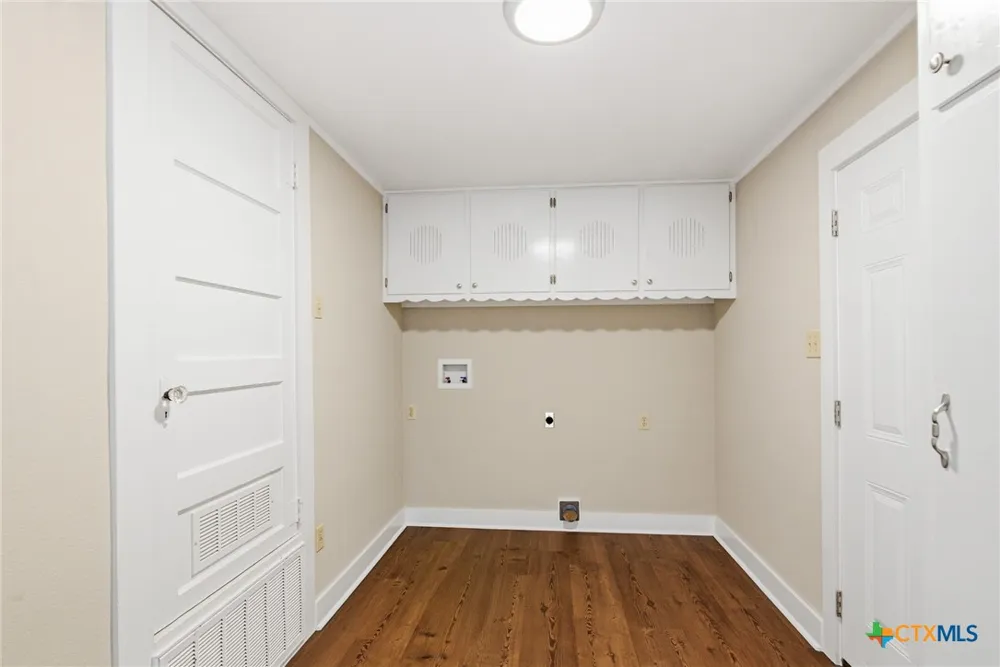 1406 Clinton Street Cuero, TX 77954