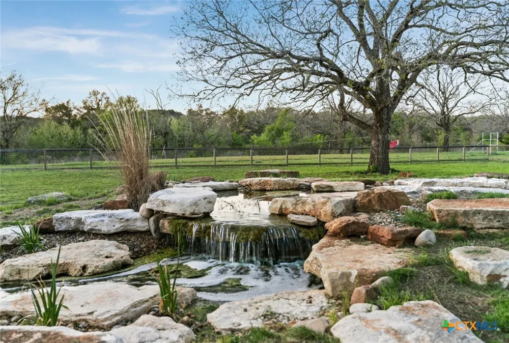 18405 Angel Valley Drive Leander, TX 78641