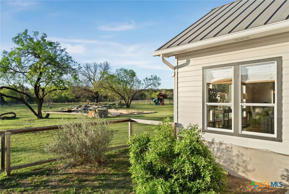 18405 Angel Valley Drive Leander, TX 78641