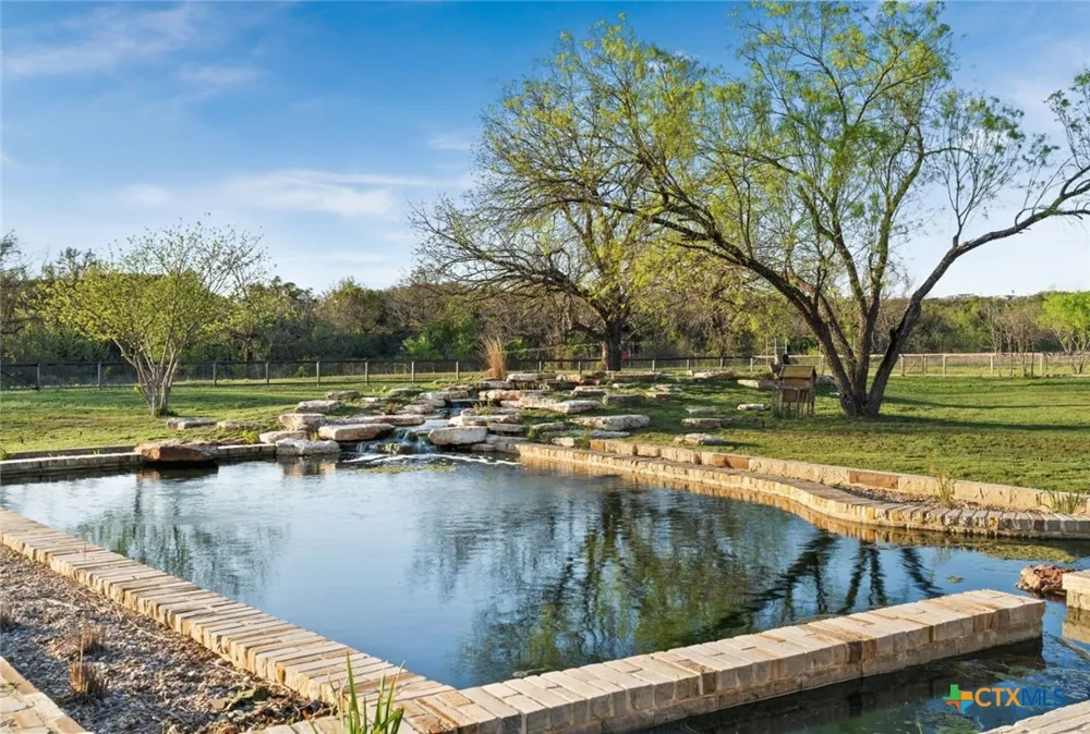 18405 Angel Valley Drive Leander, TX 78641