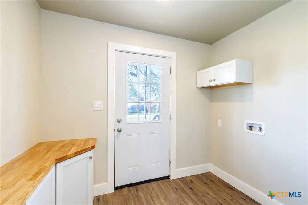 403 W French Street Cuero, TX 77954