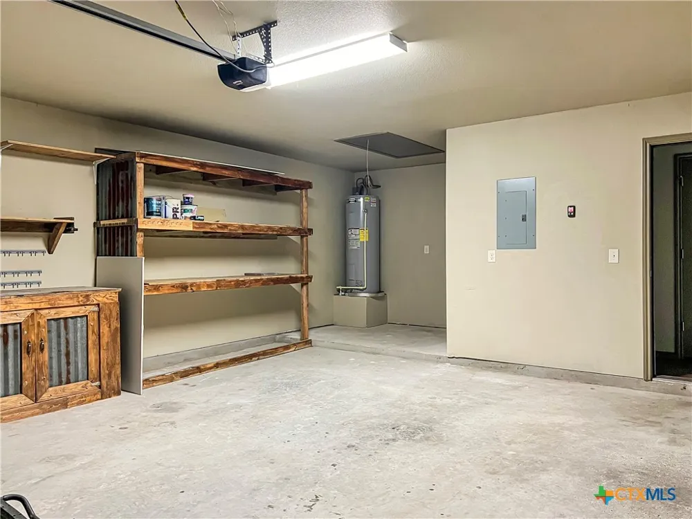 1311 Fern Court Gonzales, TX 78629