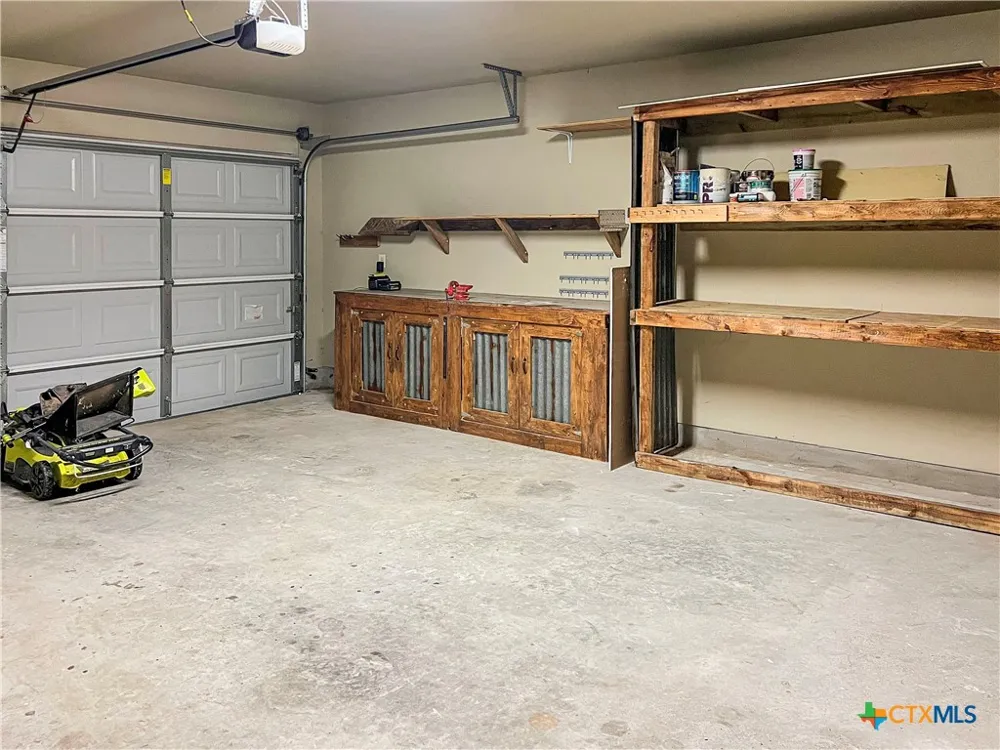 1311 Fern Court Gonzales, TX 78629