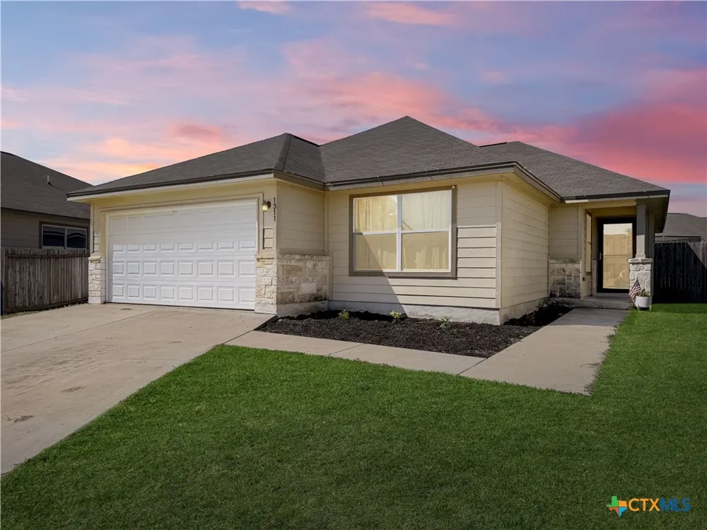 1311 Fern Court Gonzales, TX 78629