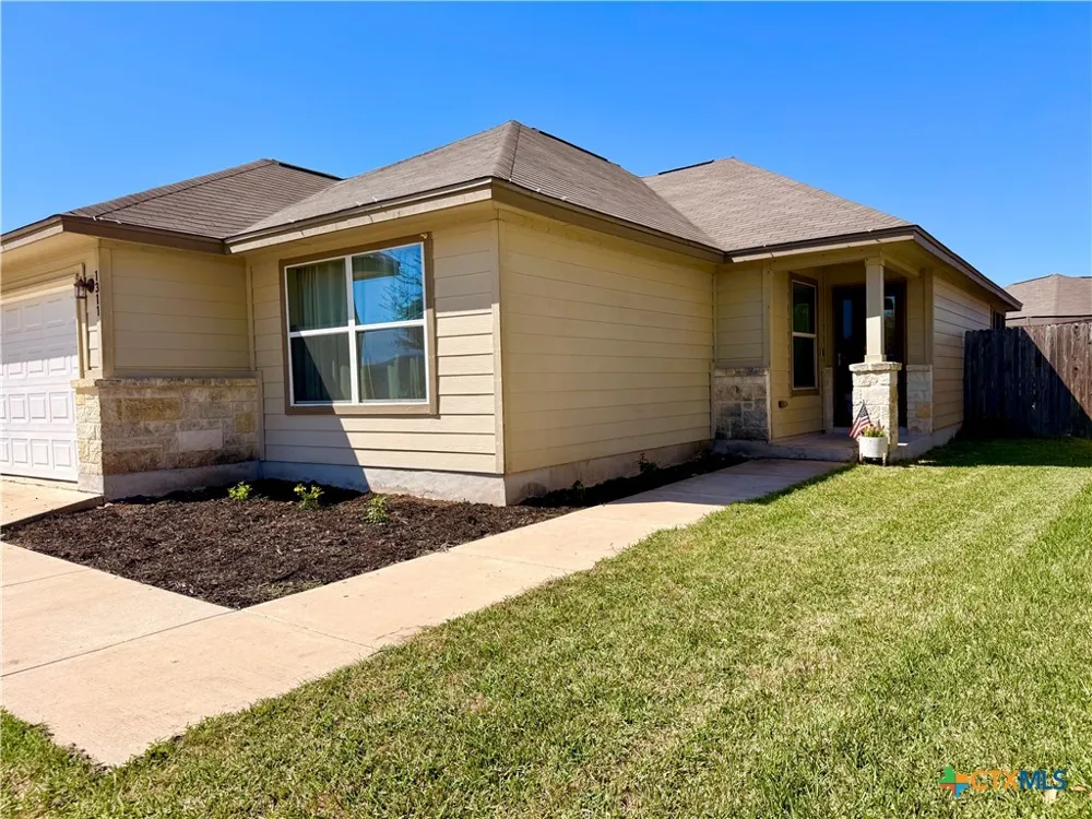 1311 Fern Court Gonzales, TX 78629