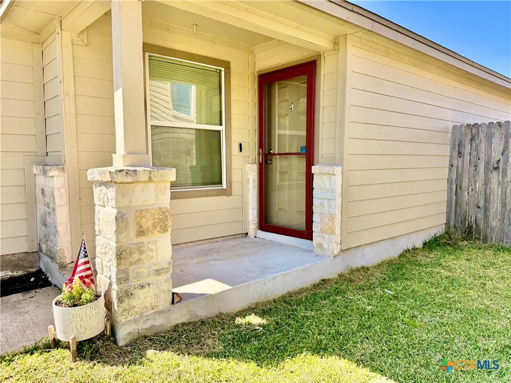 1311 Fern Court Gonzales, TX 78629