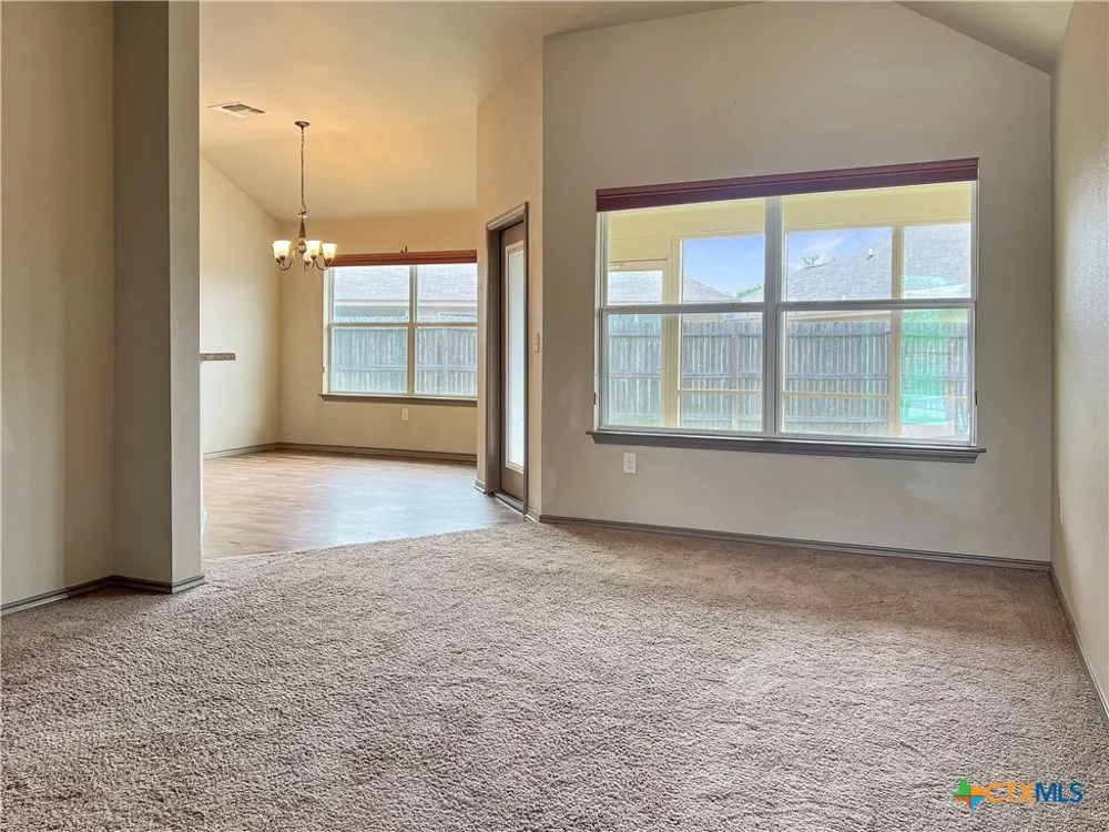 1311 Fern Court Gonzales, TX 78629