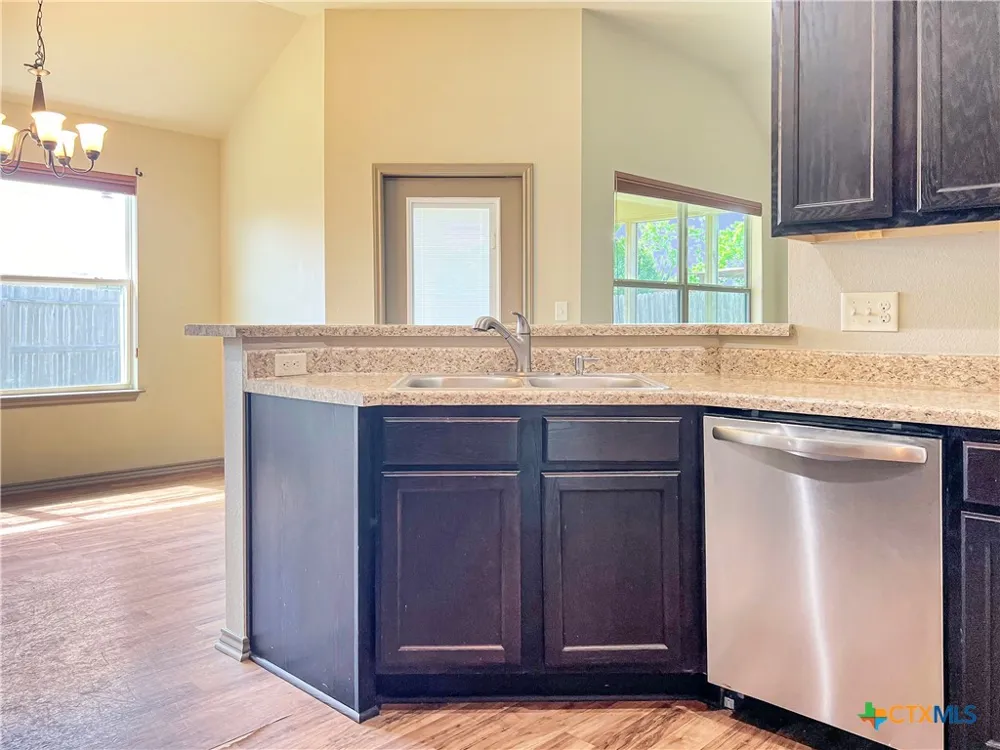 1311 Fern Court Gonzales, TX 78629