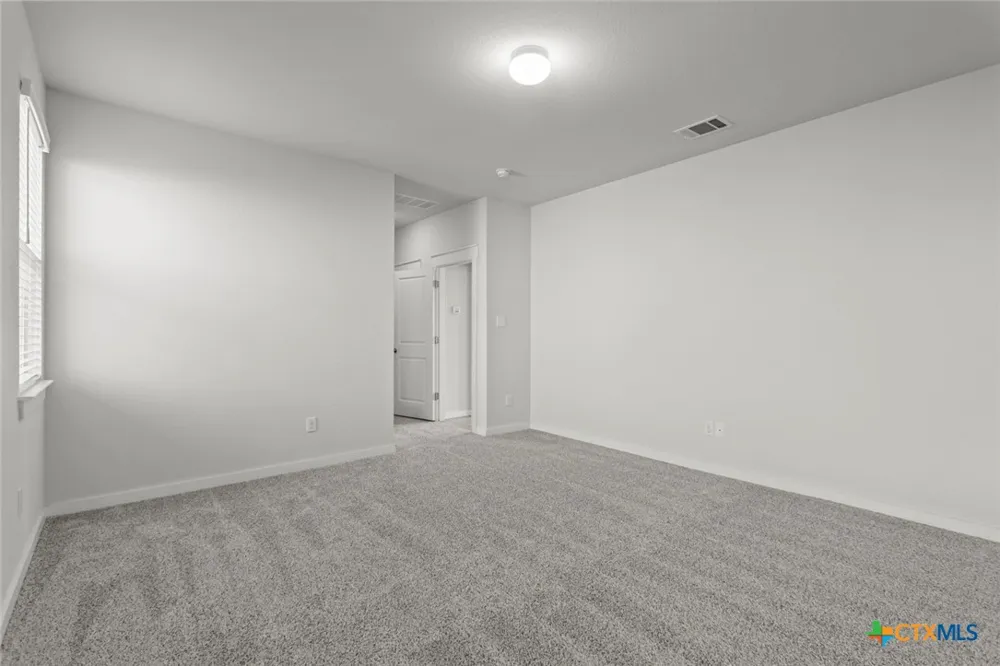 4837 Park Glen Marion, TX 78124
