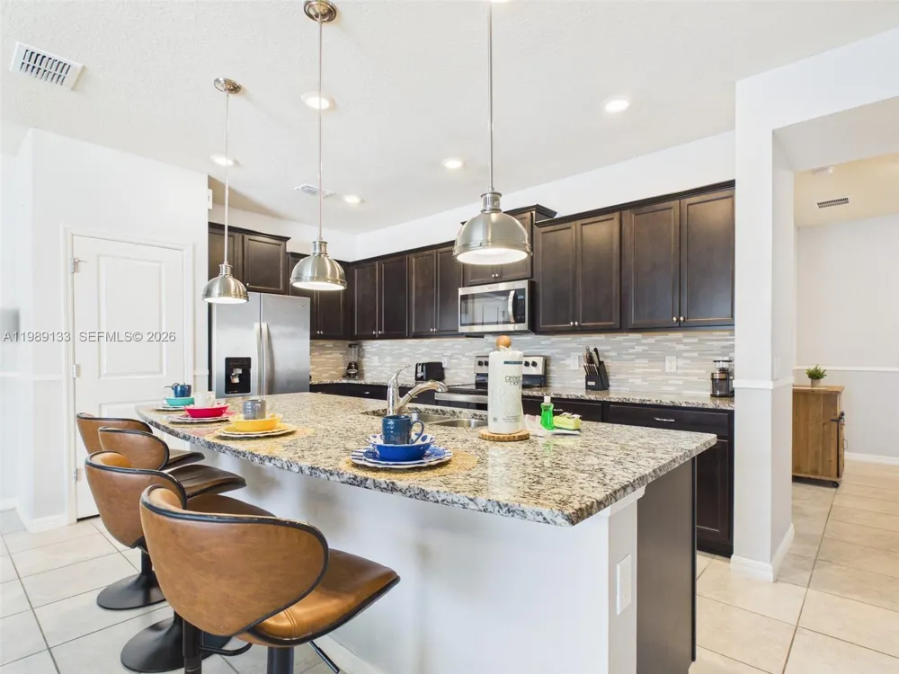 3806 LANA AVENUE Davenport, FL 33897