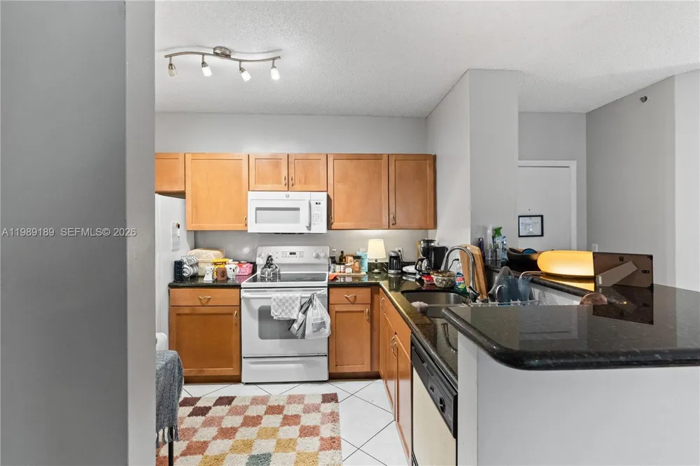 19655 E Country Club Dr #6108 Aventura, FL 33180