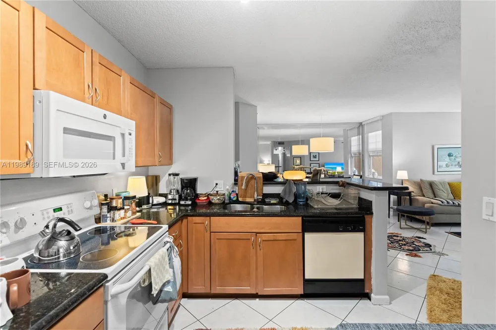 19655 E Country Club Dr #6108 Aventura, FL 33180