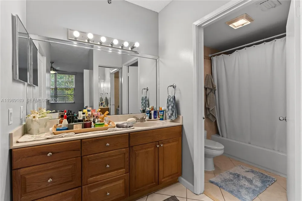 19655 E Country Club Dr #6108 Aventura, FL 33180