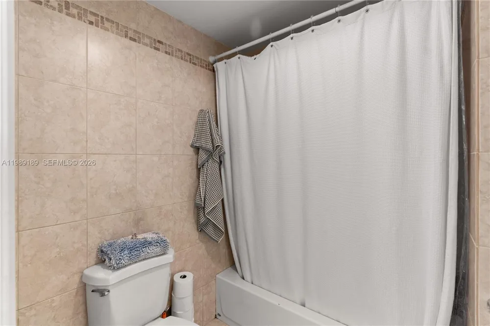 19655 E Country Club Dr #6108 Aventura, FL 33180