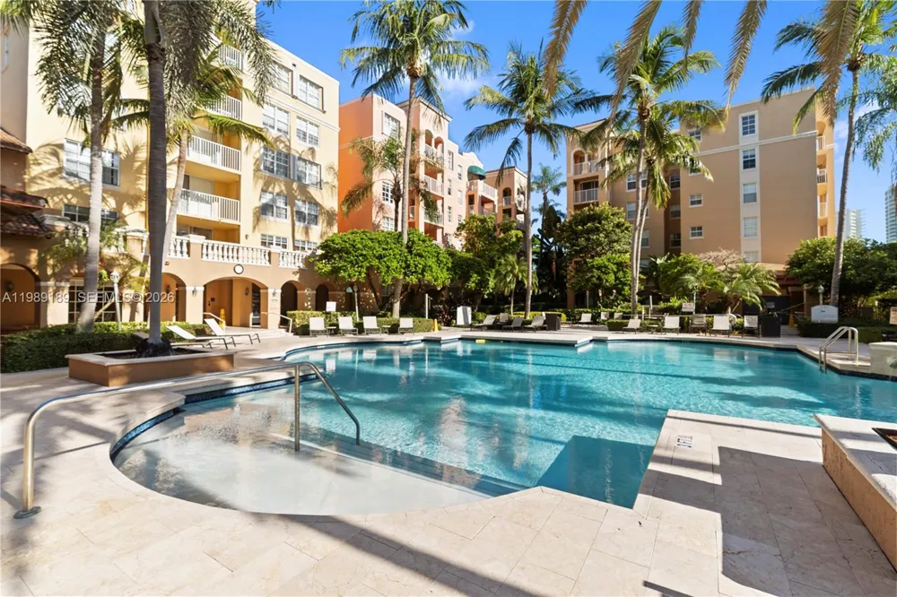 19655 E Country Club Dr #6108 Aventura, FL 33180