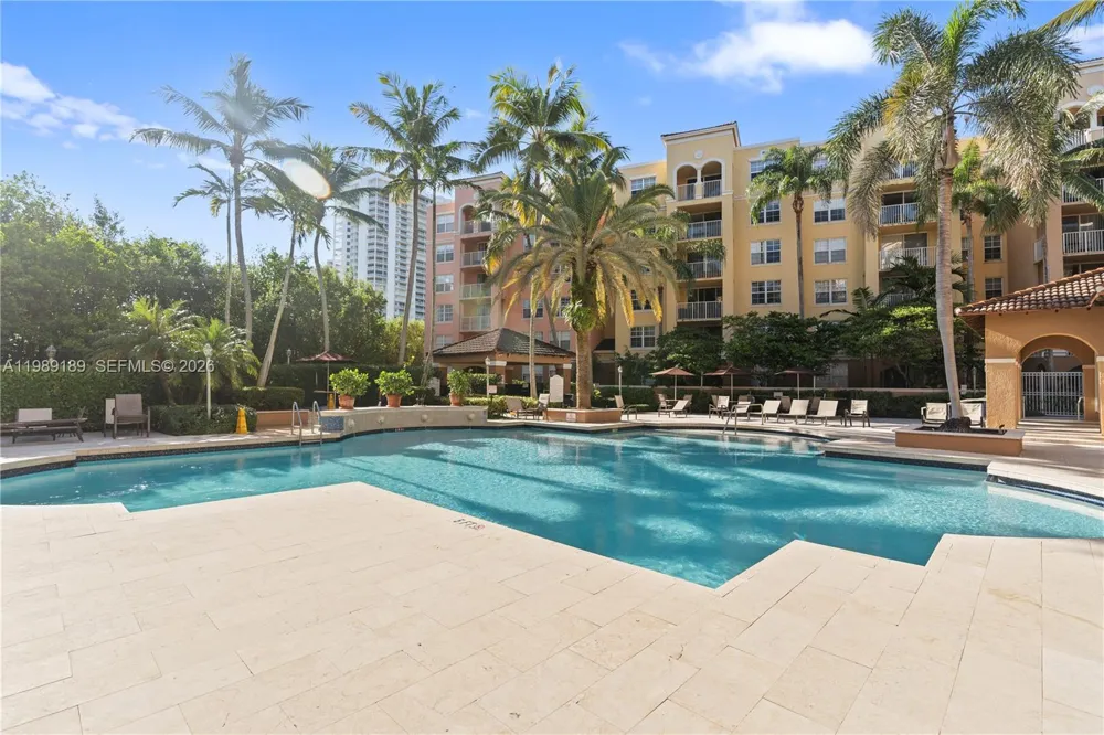 19655 E Country Club Dr #6108 Aventura, FL 33180