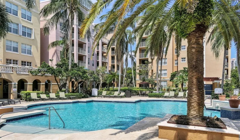 19655 E Country Club Dr #6108 Aventura, FL 33180