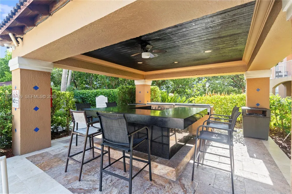 19655 E Country Club Dr #6108 Aventura, FL 33180