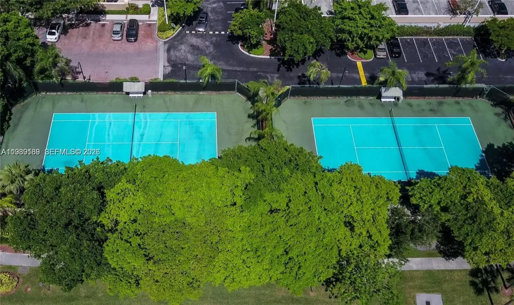 19655 E Country Club Dr #6108 Aventura, FL 33180