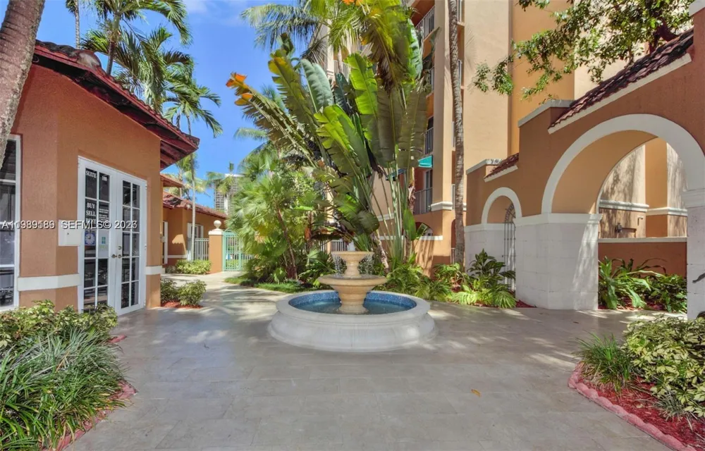 19655 E Country Club Dr #6108 Aventura, FL 33180